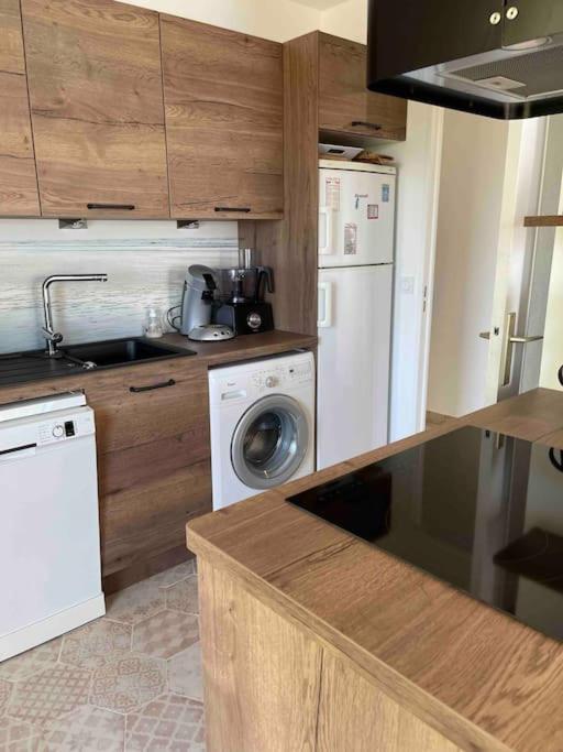 Appartement Bord De Mer Avec Garage Menton Extérieur photo